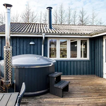 7 Person In Ulfborg-by Traum